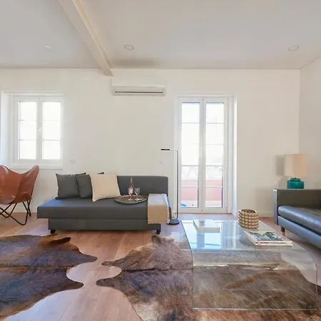 Deluxe At Amazing Prime Location, By Timecooler Apartment *