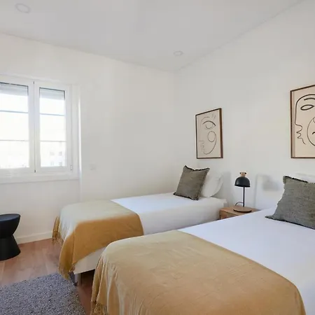 Deluxe At Amazing Prime Location, By Timecooler Apartment